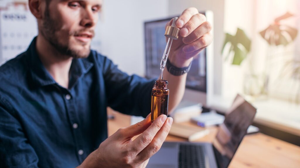 Ароматерапия: ТОП‑5 лучших эфирных масел для работы мозга