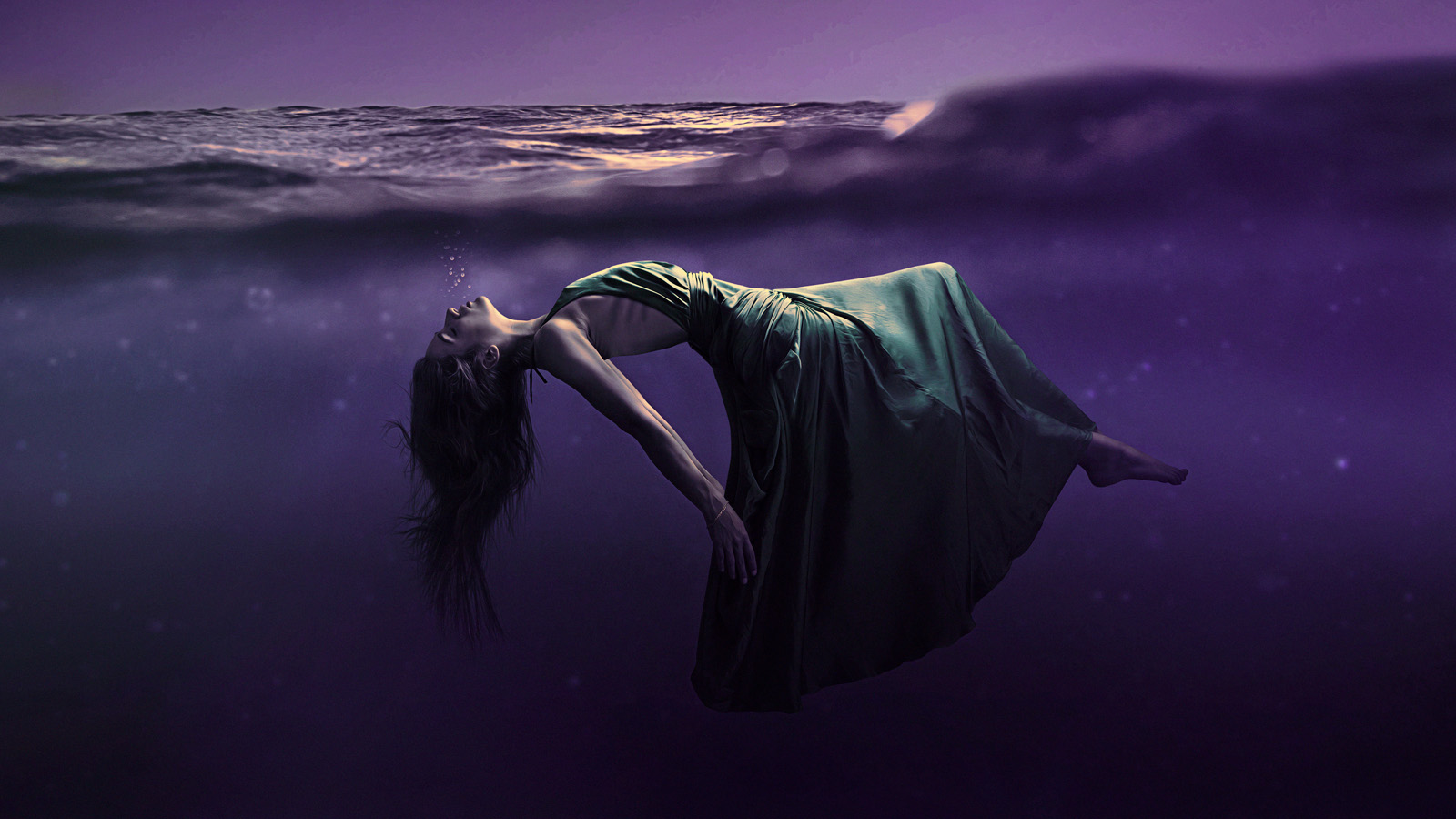 Иллюстрация к статье: Молитва с собакой и Чистый четверг: ритуалы омовения в религиях мира