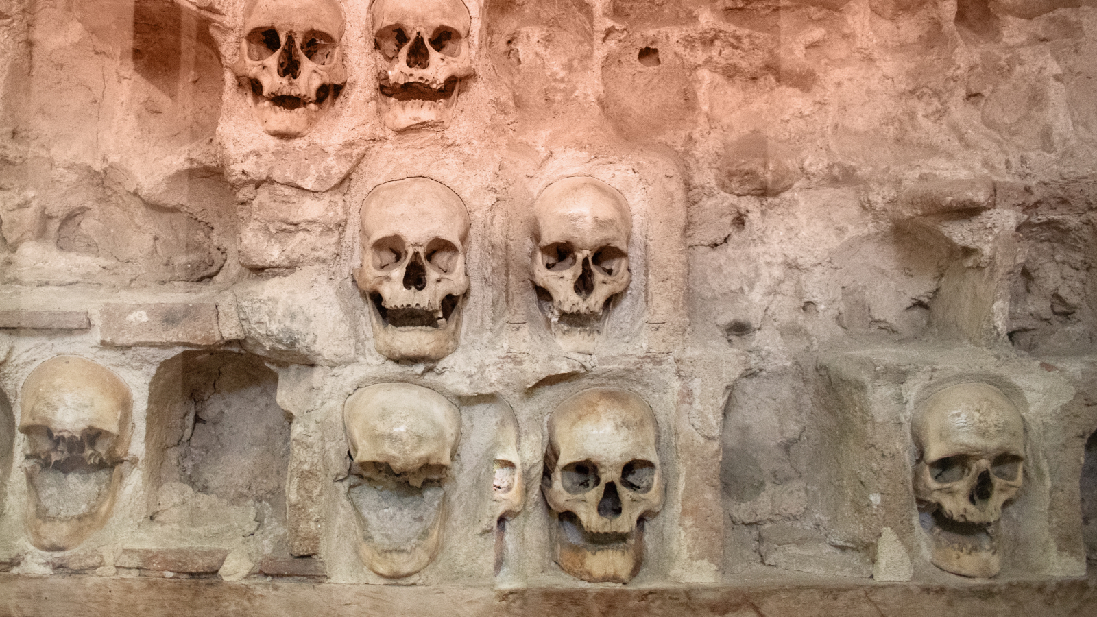 Иллюстрация к статье: Челе-Кула: история башни из черепов