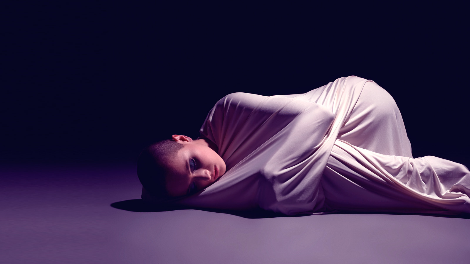 Иллюстрация к статье: Психологическая бедность: что это и можно ли её вылечить?