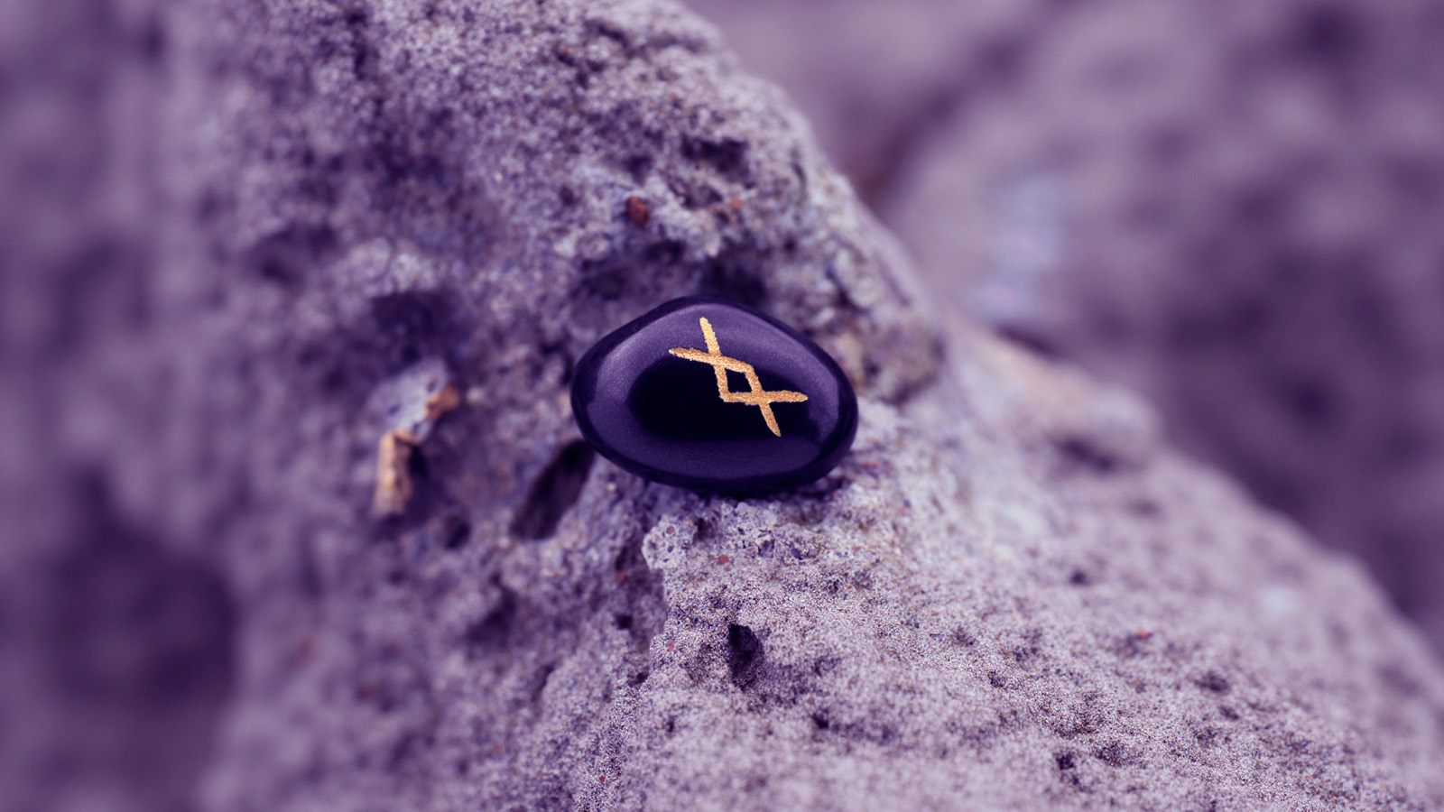 Иллюстрация к статье: Символ новой жизни: что значит руна Ингуз