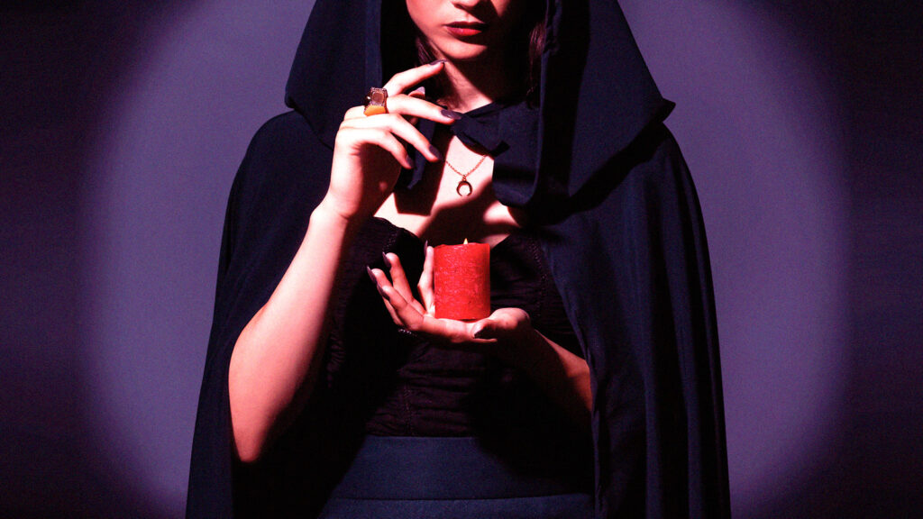 Иллюстрация к статье: Современные ведьмы: как витчкрафт превратился в&nbsp;стиль жизни