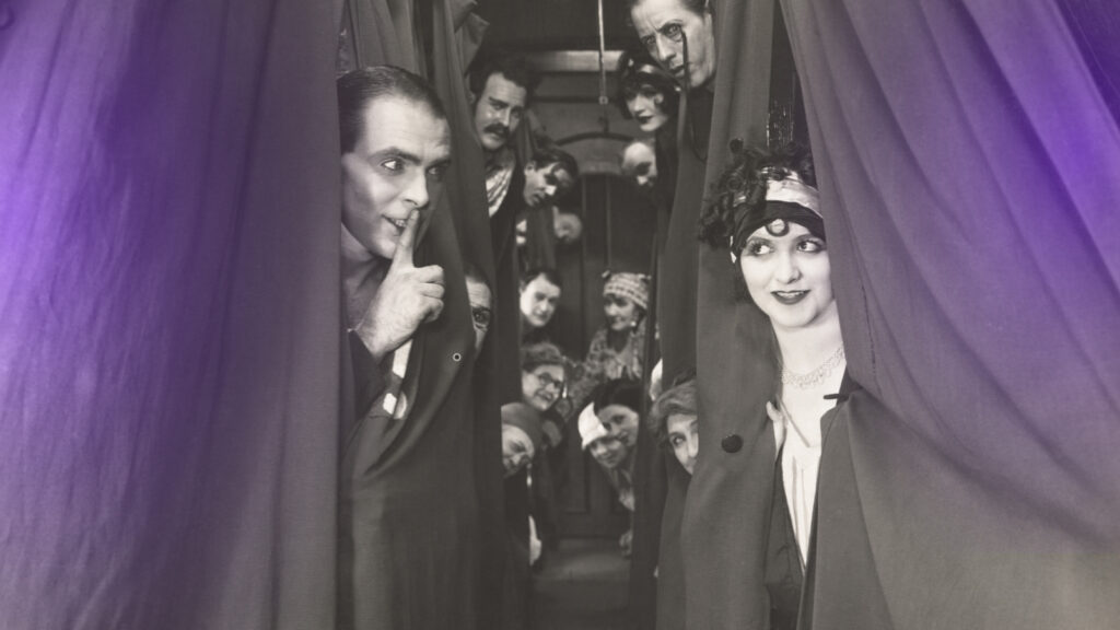 Иллюстрация к статье: Шёпот за&nbsp;спиной: знаки, которыми предки пытаются с&nbsp;нами связаться