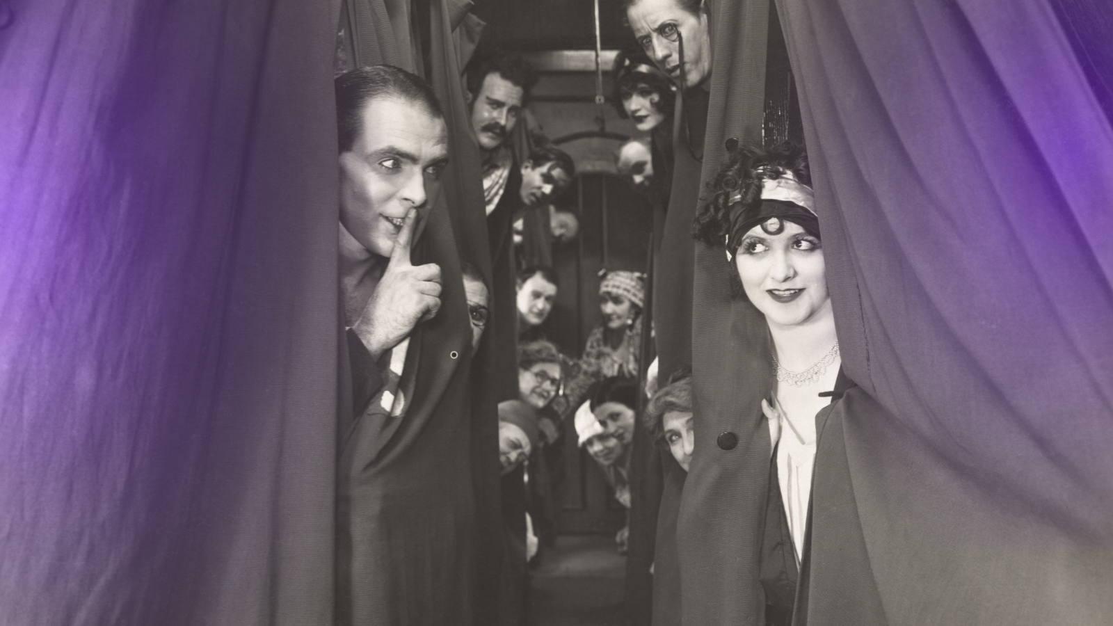 Иллюстрация к статье: Шёпот за спиной: знаки, которыми предки пытаются с нами связаться